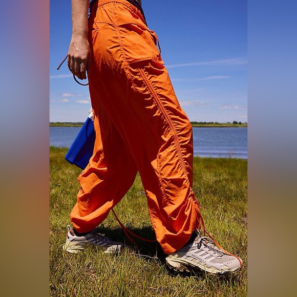 NWT FREE PEOPLE Movement In The Wildflowers Pants In Blood Orange - Picture 7 of 14